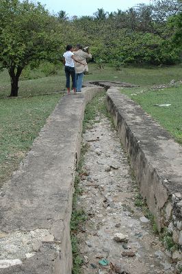 Xo_WaterChannel_DiegoCaballeroSugarPlantation_DomingoAbreu.JPG